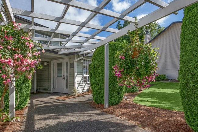 Fountain Lake Townhomes