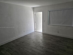 10382 SW 173rd St in Miami, FL - Building Photo - Building Photo