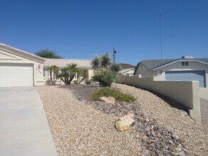 3894 Bluegrass Ct in Lake Havasu City, AZ - Building Photo - Building Photo
