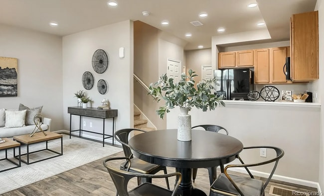 16097 E Elk Pl in Denver, CO - Building Photo - Building Photo