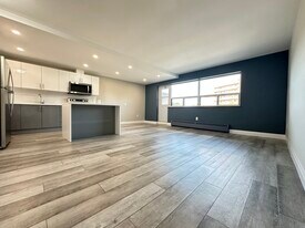 483 Linwell Road in St Catharines, ON - Building Photo