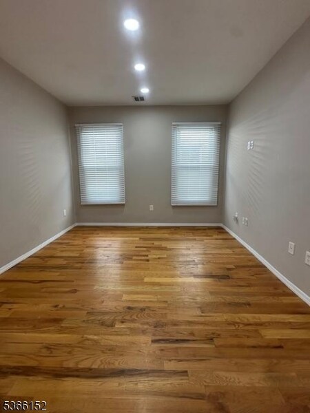 214 Erie St in Elizabeth, NJ - Building Photo - Building Photo