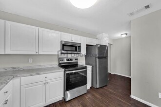 2735 Purington Ave, Unit Apt 20 in Fort Worth, TX - Building Photo - Building Photo