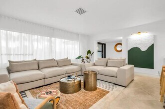 5250 NE 15th Ave in Fort Lauderdale, FL - Building Photo - Building Photo