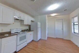 3583 Midway Rd, Unit #A in Decatur, GA - Foto de edificio - Building Photo