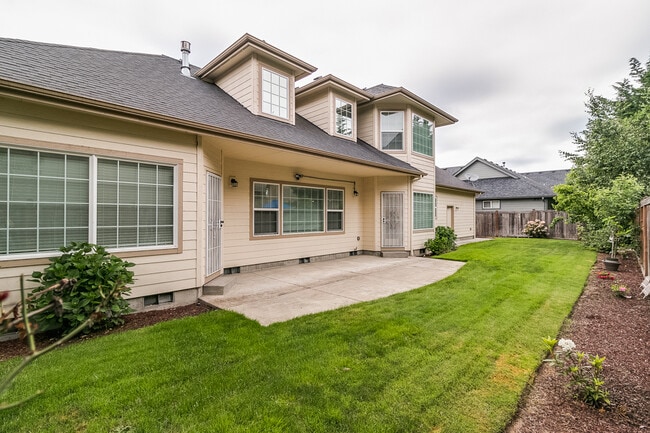 2457 Crowther Dr in Eugene, OR - Building Photo - Building Photo