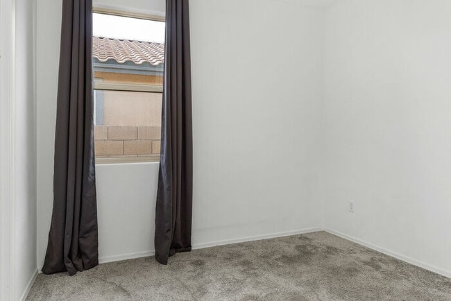property at 870 Calle Tikal