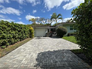 639 Bird Rd in Coral Gables, FL - Building Photo - Building Photo