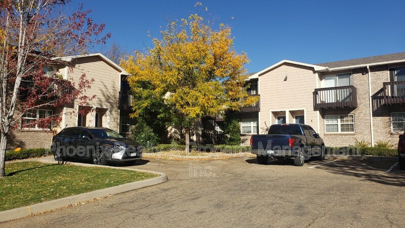 1346 Sunset St in Longmont, CO - Building Photo
