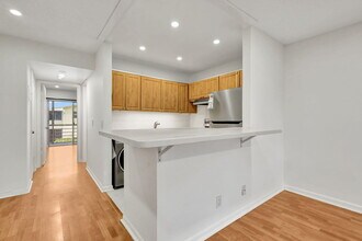 181 Canterbury H in West Palm Beach, FL - Building Photo - Building Photo