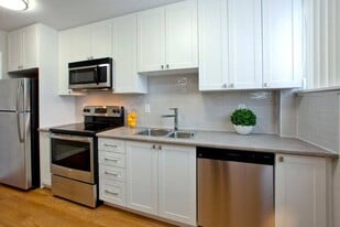 Taunton Terrace in Oshawa, ON - Building Photo