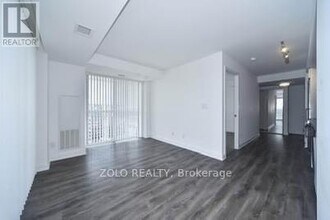 160 Flemington Rd in Toronto, ON - Building Photo - Building Photo