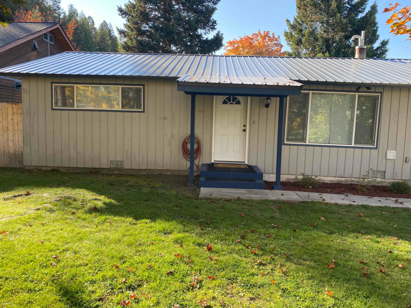 1522 Cabinet Ave in Libby, MT - Foto de edificio