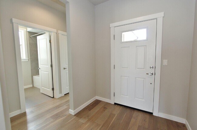 2174 E Mendota Dr in Boise, ID - Building Photo - Building Photo