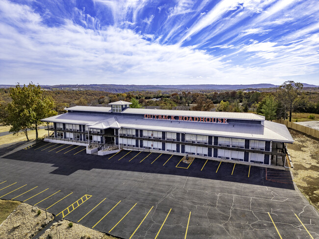 Outback Roadhouse Apartments in Branson, MO - Building Photo - Building Photo