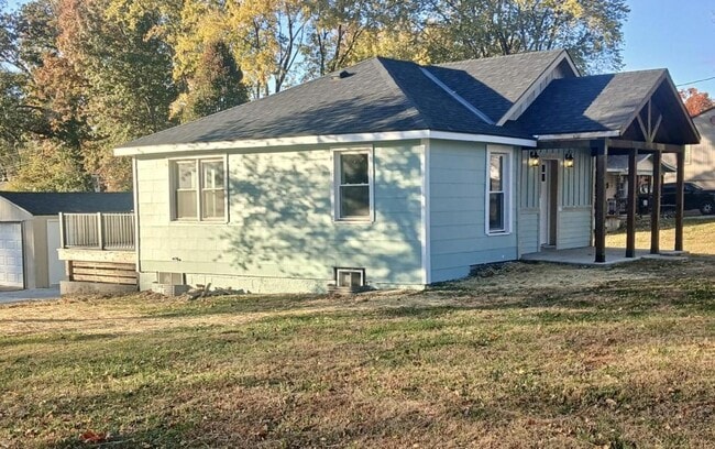 126 S Kimball St in Excelsior Springs, MO - Building Photo - Building Photo