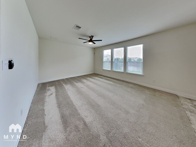 13725 James Buchanan St in Manor, TX - Foto de edificio - Building Photo