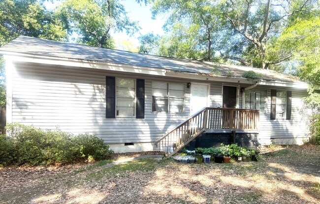 property at 1327 Leaphart St