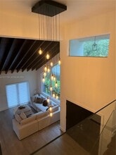 3231 Salzedo St in Coral Gables, FL - Foto de edificio - Building Photo