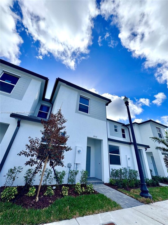 17854 SW 358th St in Homestead, FL - Building Photo