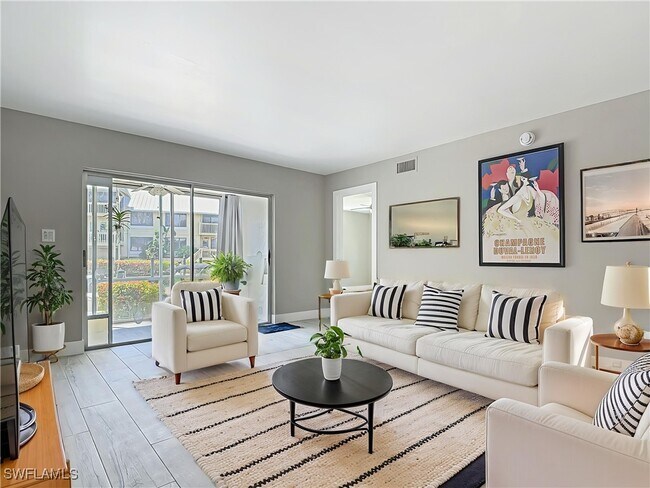 1320 Blue Point Ave in Naples, FL - Building Photo - Building Photo