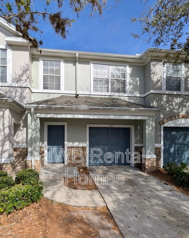 5815 Parkstone Crossing Dr in Jacksonville, FL - Building Photo - Building Photo