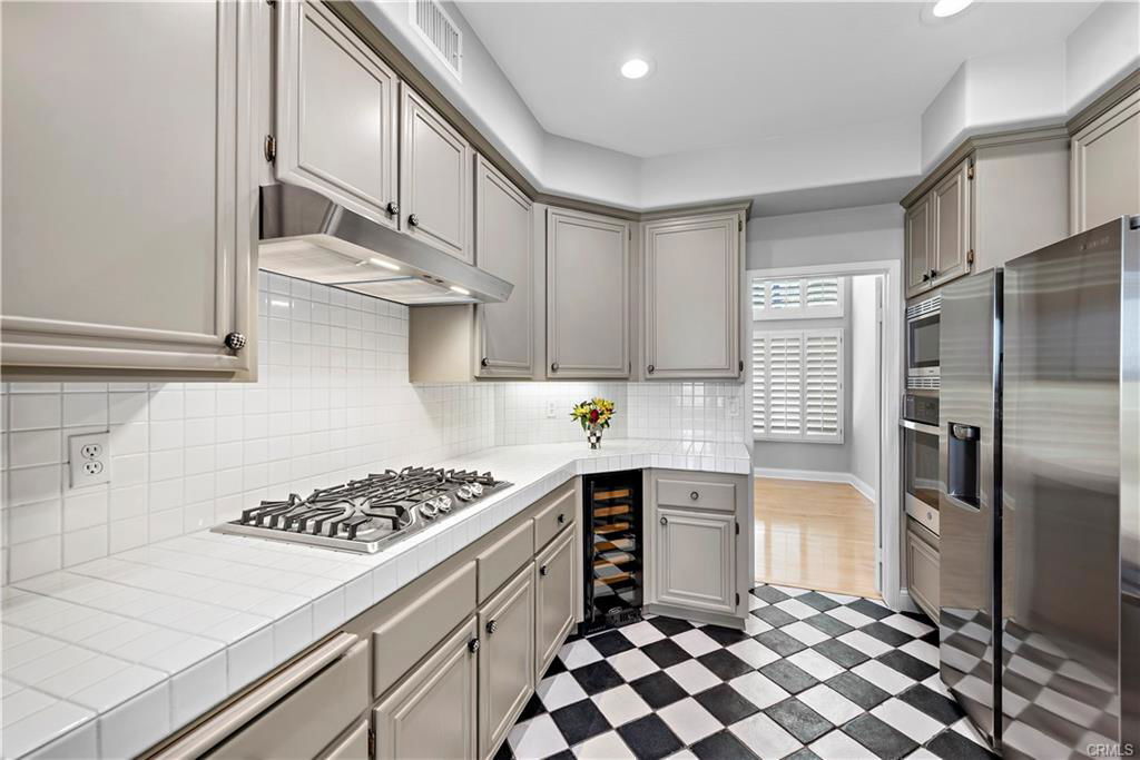 26426 Modena in Laguna Hills, CA - Building Photo