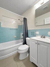 3811 39th Ave N in St. Petersburg, FL - Foto de edificio - Building Photo