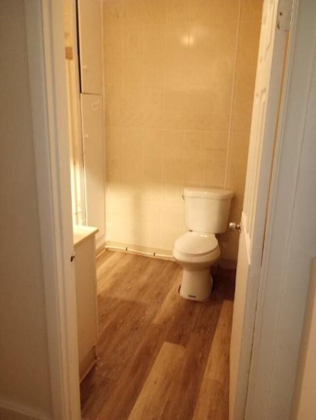 property at 864 N 6th St