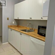 2228 Trafalgar St in London, ON - Building Photo - Building Photo