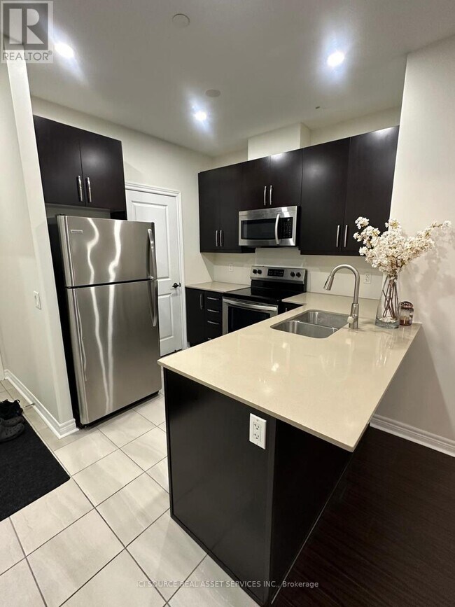 7325 Markham Rd in Markham, ON - Building Photo - Building Photo