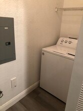 330 Crestwood Cir in Royal Palm Beach, FL - Building Photo - Building Photo
