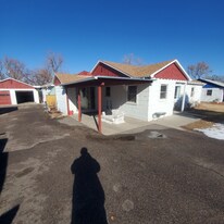 8015 W 5th Ave in Lakewood, CO - Building Photo