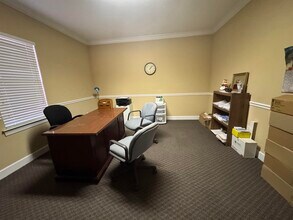 2709 Killarney Way in Tallahassee, FL - Building Photo - Building Photo