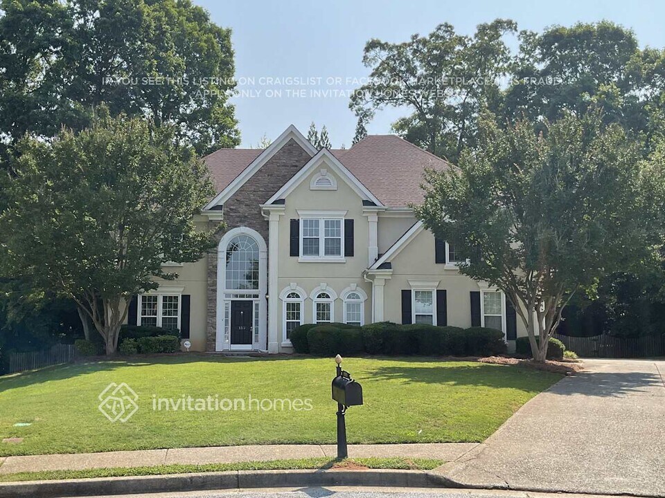 152 Twickenham Trce in Suwanee, GA - Building Photo