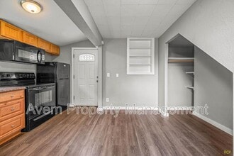 4221 SE 52nd Ave in Portland, OR - Building Photo - Building Photo