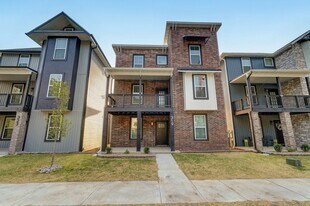 312 S Hampton Ave in Springfield, MO - Building Photo