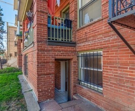 1376 N Pearl St, Unit B2 in Denver, CO - Building Photo - Building Photo