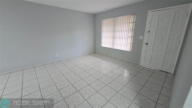 1874 NE 161st St in North Miami Beach, FL - Building Photo - Building Photo