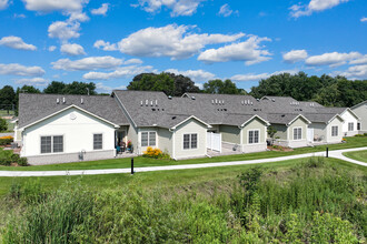 AbleLight Village in Victoria, MN - Foto de edificio - Building Photo