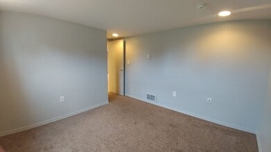 2107 S Ainsworth Ave in Tacoma, WA - Building Photo - Building Photo