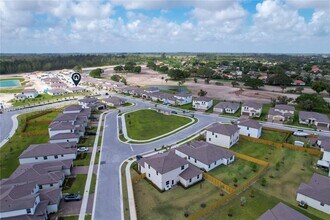 2305 SE 29th St in Homestead, FL - Building Photo - Building Photo