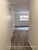 727 5th Ave N in Saskatoon, SK - Building Photo