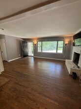 1627 W Wedington Dr in Fayetteville, AR - Building Photo - Building Photo