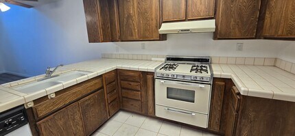 8976 Aberdare St in Ventura, CA - Building Photo - Building Photo