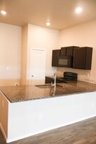 7043 96th St in Lubbock, TX - Building Photo