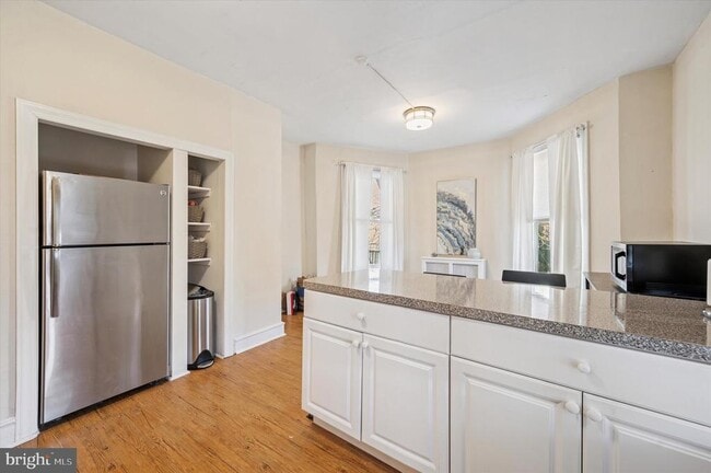 118 Walnut Ave in Ardmore, PA - Building Photo - Building Photo