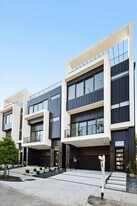 713 Memorial Heights Dr in Houston, TX - Building Photo