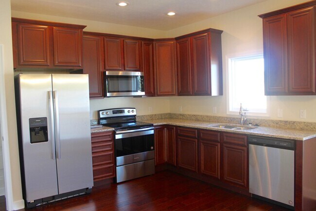 113 Cedar Point Ln in Harrisonburg, VA - Building Photo - Building Photo