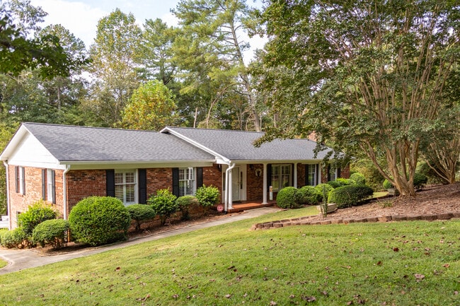 property at 2874 Brookridge Dr
